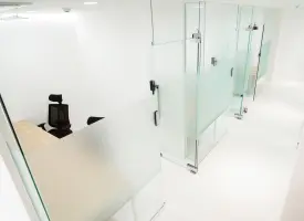 올화이트 미니멀 공유오피스 인테리어